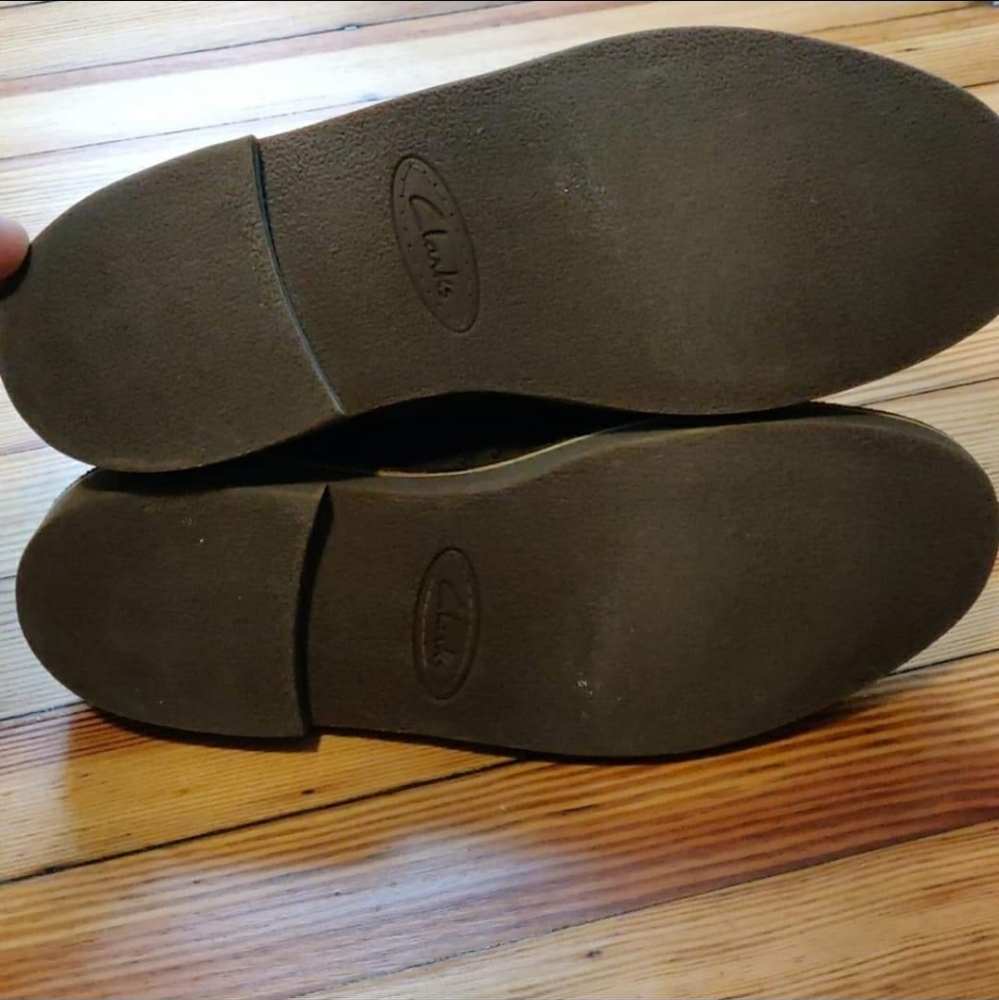 Clarks Chukka Boots - Picture 3 of 4